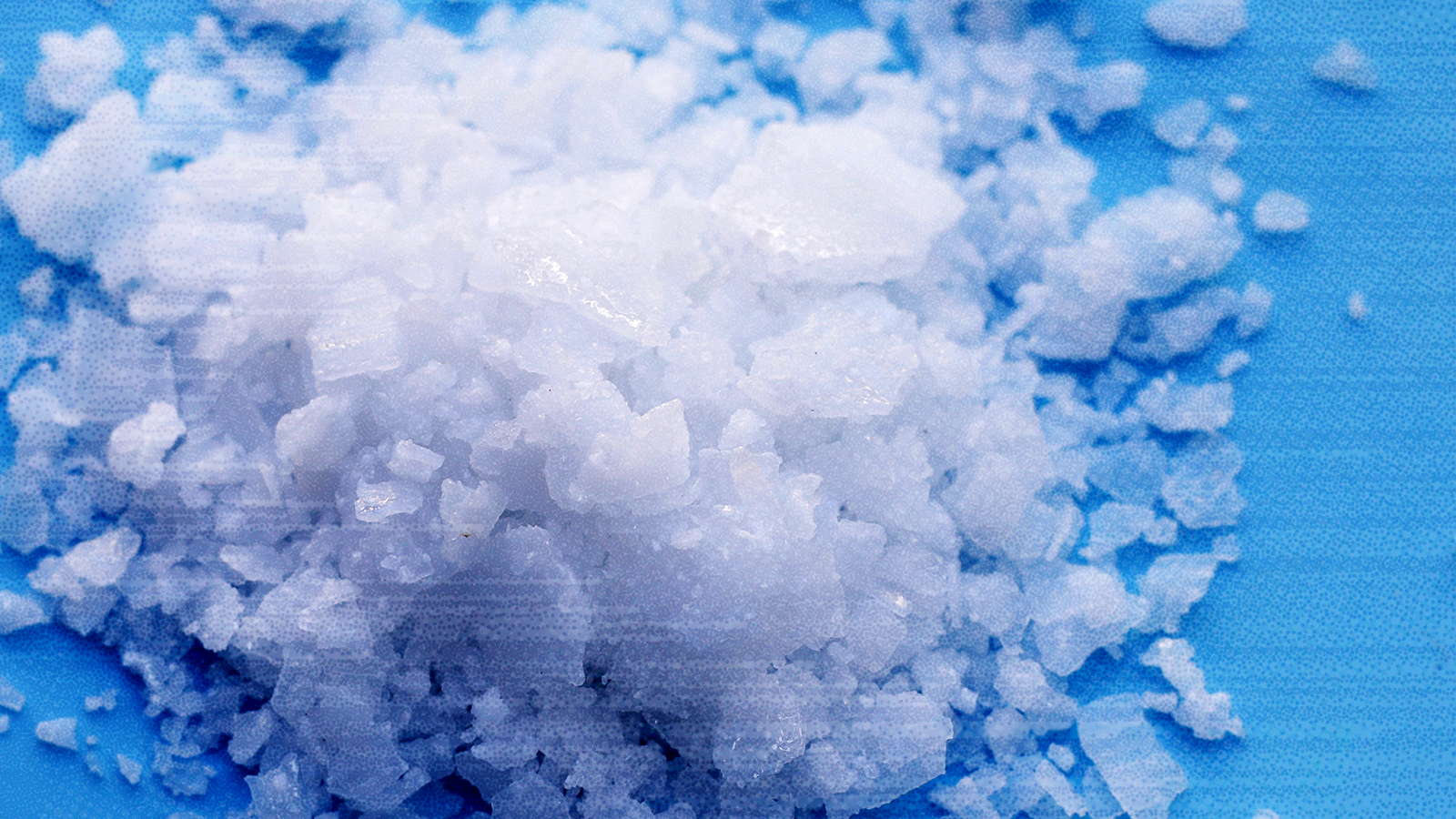 Caustic soda lede