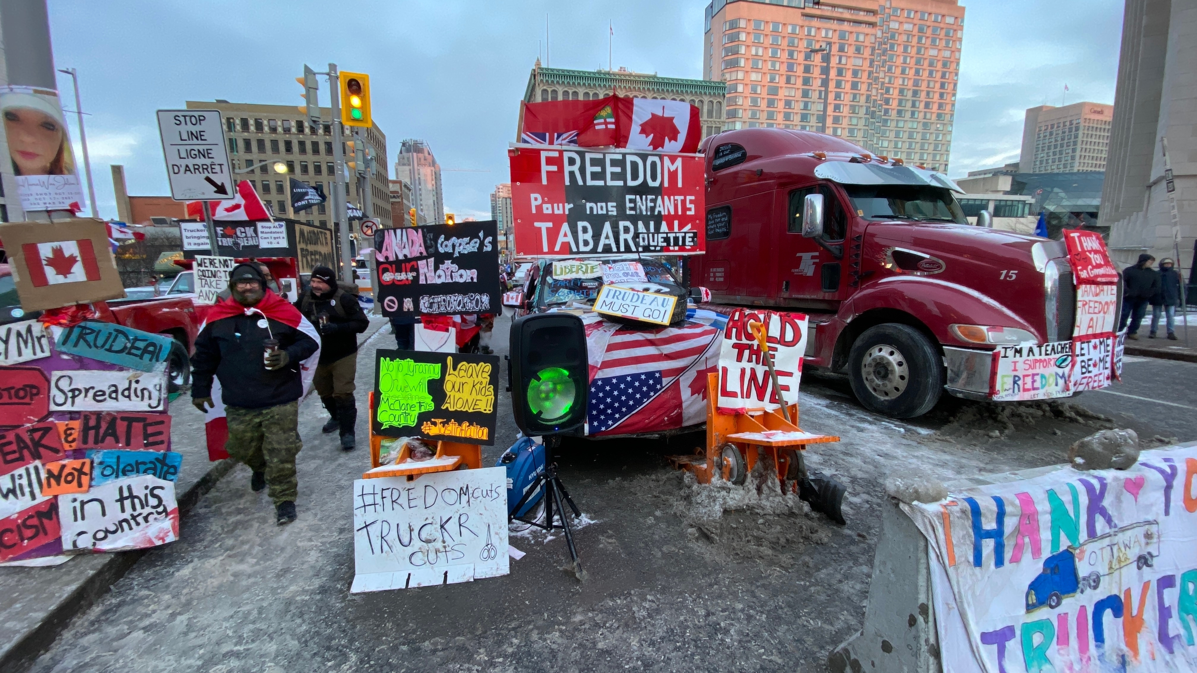 Shutterstock 2123535842